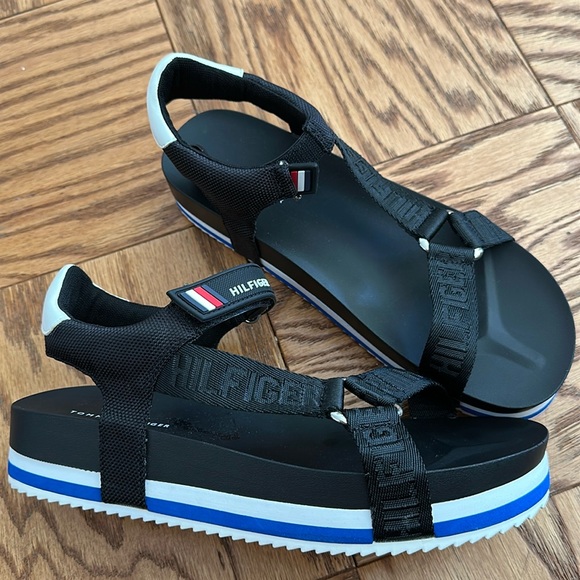 Tommy Hilfiger Beckia Sandal - Picture 8 of 8